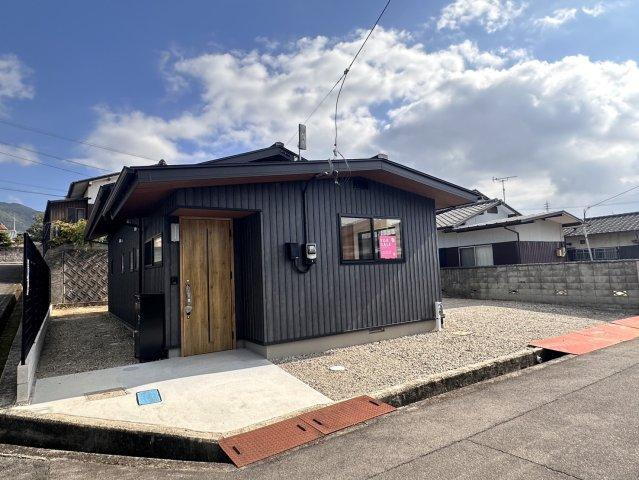 香川県丸亀市飯山町東坂元 1380万円