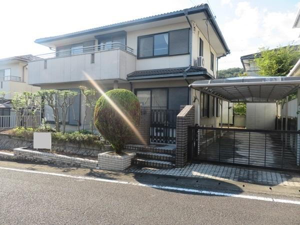 愛媛県松山市湯の山３ 1350万円