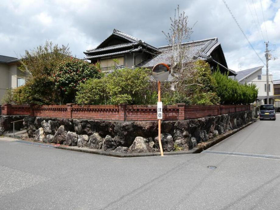 高知県高知市朝倉己 3000万円