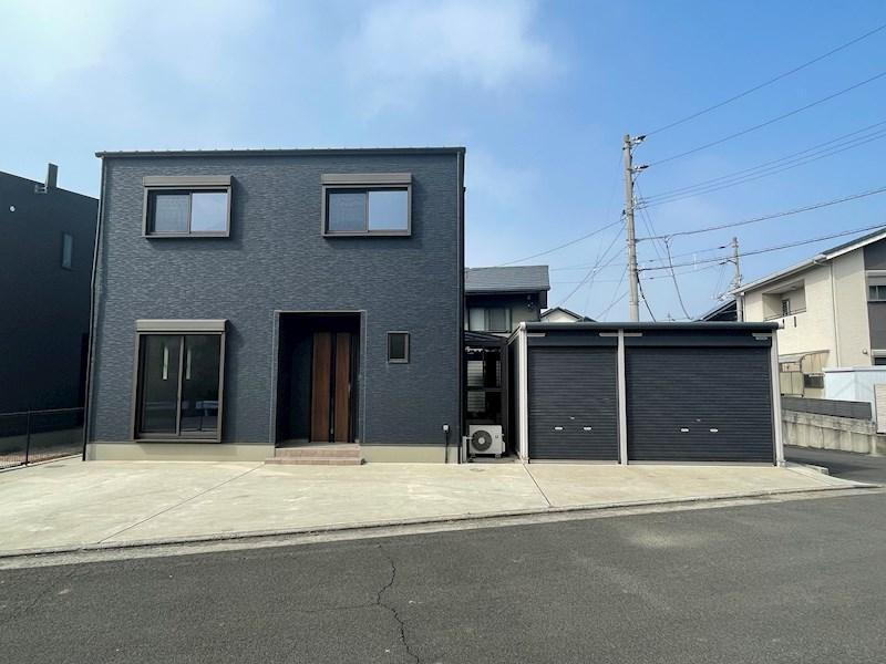 愛媛県四国中央市中曽根町 2800万円