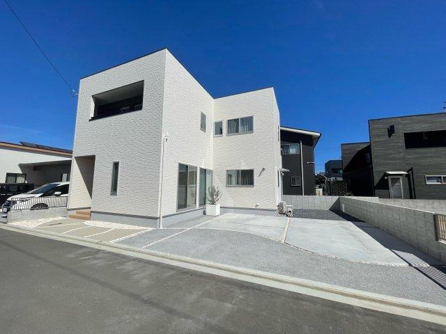 愛媛県今治市郷本町３ 2960万円 4LDK