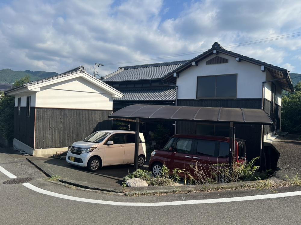 愛媛県伊予郡砥部町北川毛 2490万円