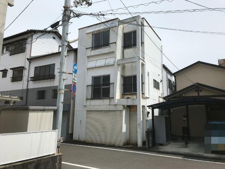愛媛県松山市木屋町２ 900万円