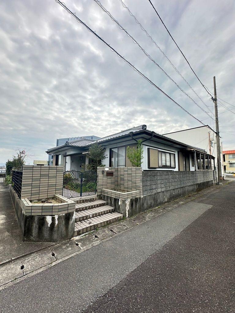 徳島県徳島市南昭和町７ 2580万円