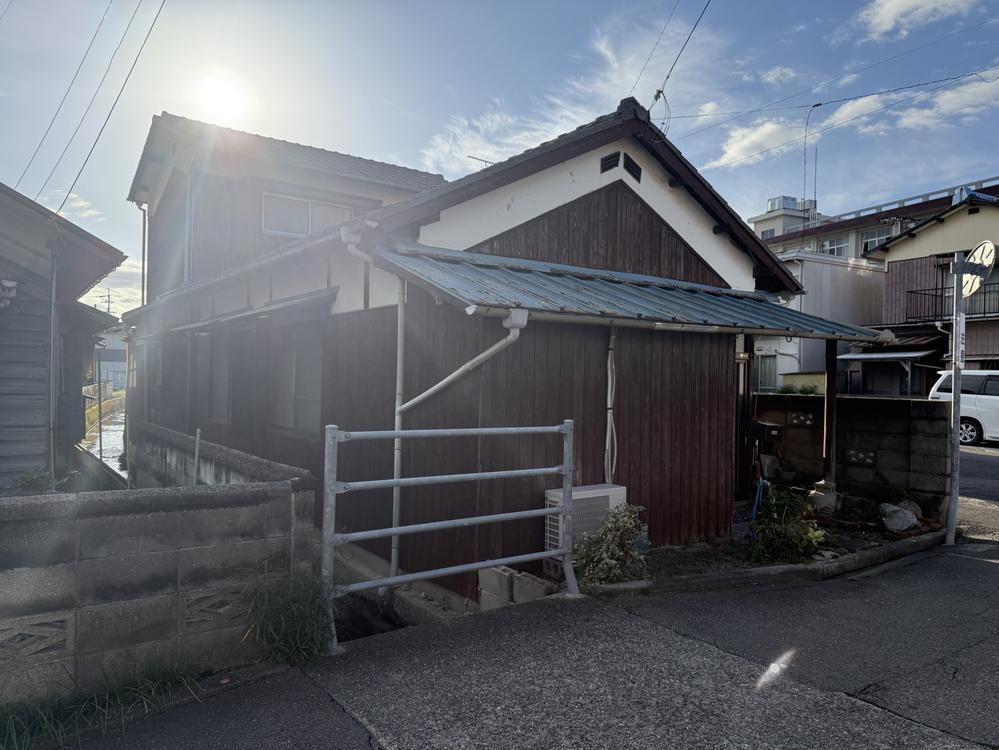 愛媛県今治市河南町１ 250万円