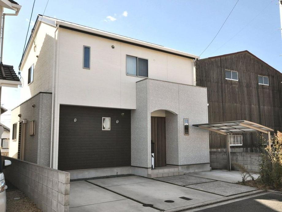 愛媛県松山市北条辻 2200万円