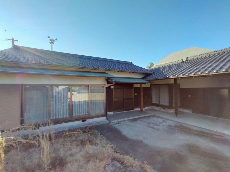 愛媛県新居浜市星原町 700万円