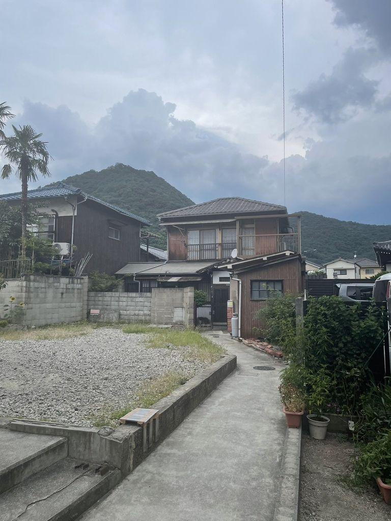 広島県三原市東町２ 350万円