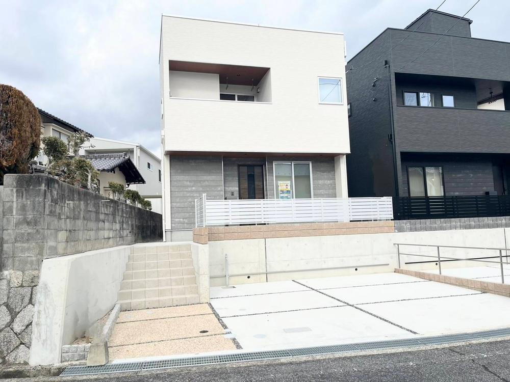 広島県廿日市市阿品台２ 4400万円