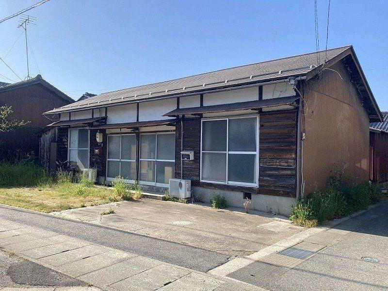 鳥取県境港市馬場崎町 600万円