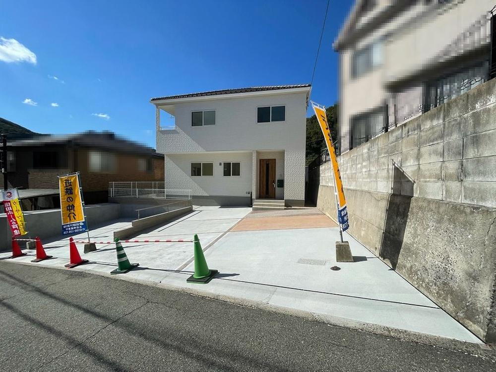 広島県広島市安芸区中野７ 中古住宅