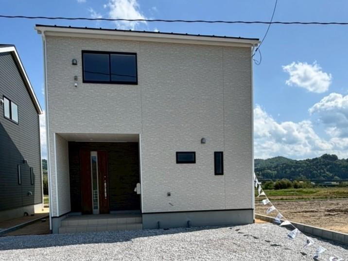 鳥取県八頭郡八頭町久能寺 2380万円 4LDK