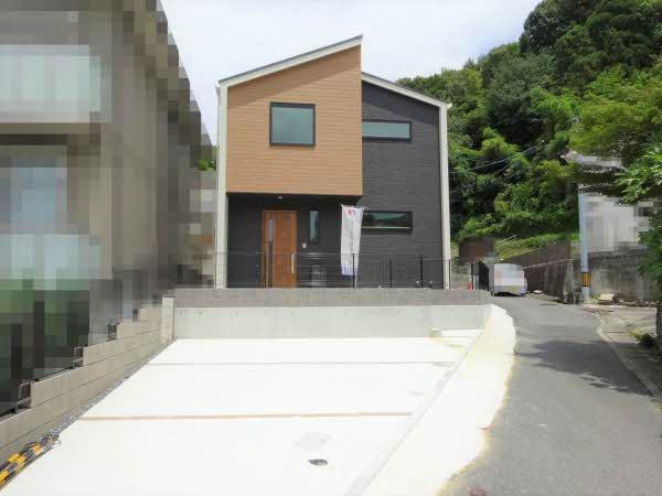 広島県広島市東区戸坂数甲２ 中古住宅