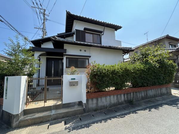 福岡県糸島市高田５ 2449万円