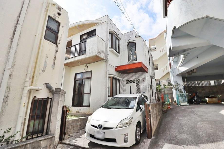 沖縄県那覇市宇栄原６ 2998万円 2LDK