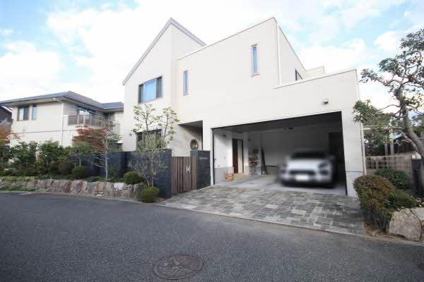 福岡県福岡市東区香椎照葉１ 14800万円