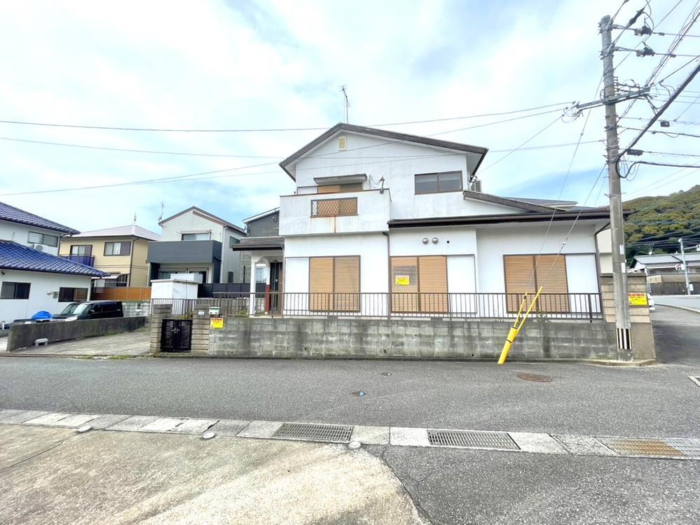 福岡県糟屋郡宇美町桜原３ 1800万円 4LDK