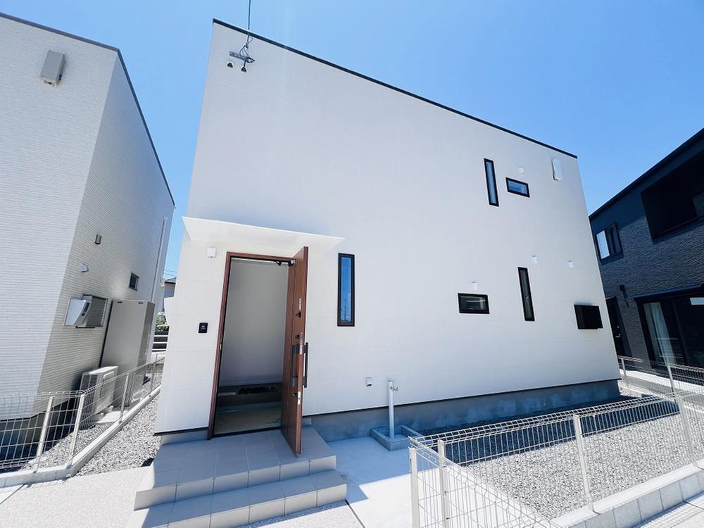 長崎県大村市沖田町 3290万円 4LDK