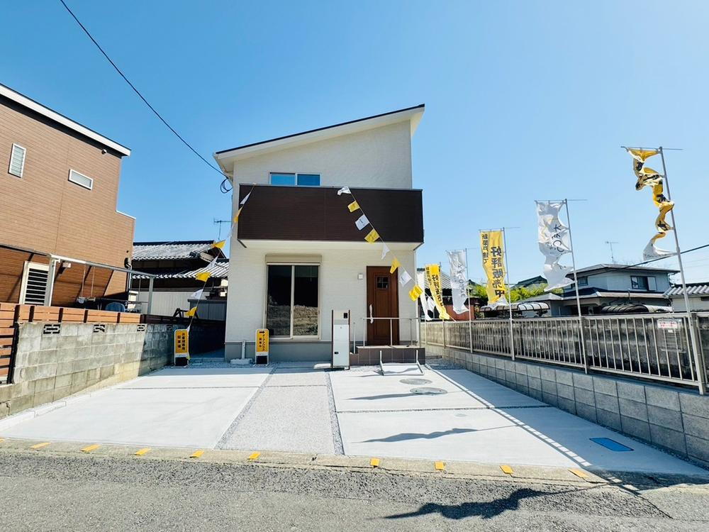 福岡県直方市大字上頓野 2698万円 4LDK