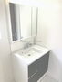 新築　海老名市大谷南　３号棟 蛇口は可動式のシャワータイプ。うがい・手洗いもしやすいです。洗面台下部は収納として利用できます。