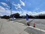 東中野町　新築戸建 前面道路含む現地写真