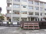 西伊敷５丁目　中古戸建 西伊敷小学校【鹿児島市立西伊敷小学校】は、西伊敷4丁目に位置する1974年創立の小学校です。令和3年度の生徒数は355人で、17クラスあります。 1200m