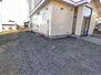 釧路郡釧路町南陽台６丁目　戸建て 【リフォーム後】駐車場は砕石を敷き込み転圧仕上げにしました。2台分の駐車スペースを確保致しました。