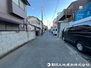 藤沢市大鋸 前面道路は閑静な住宅地で車通りの少ない道路です。