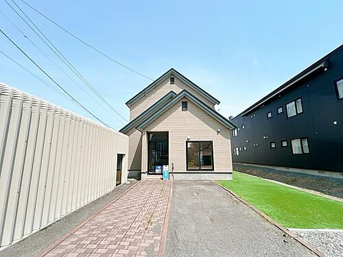北海道深川市西町 2349万円