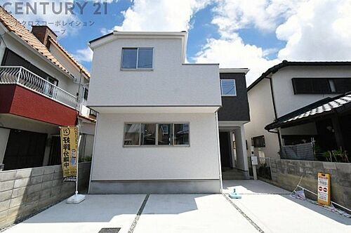 兵庫県宝塚市末成町 4398万円 4LDK