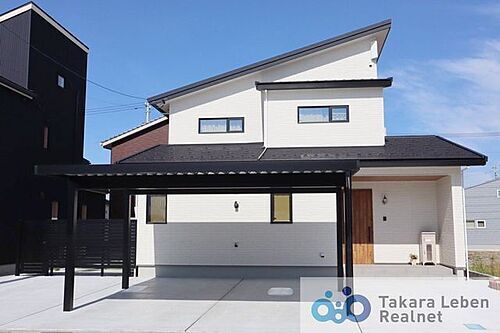 富山県高岡市志貴野しらとり台 中古住宅