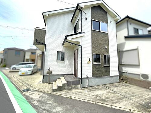 愛知県碧南市中山町３丁目 2490万円