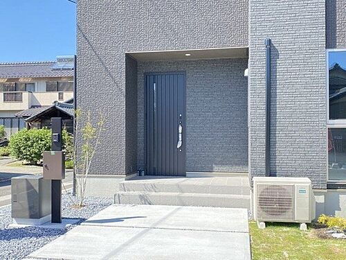 愛知県稲沢市平和町鷲尾 3350万円 4LDK