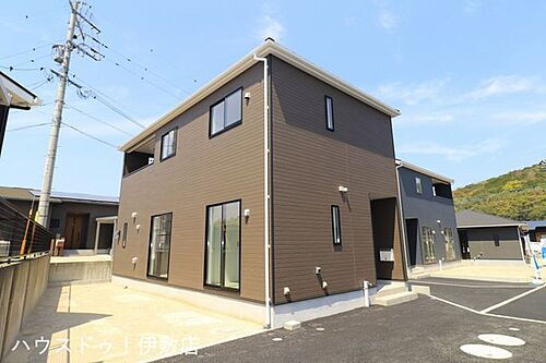 鹿児島県姶良市東餅田 1880万円 4LDK