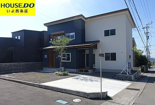 愛媛県新居浜市上原３丁目 中古住宅