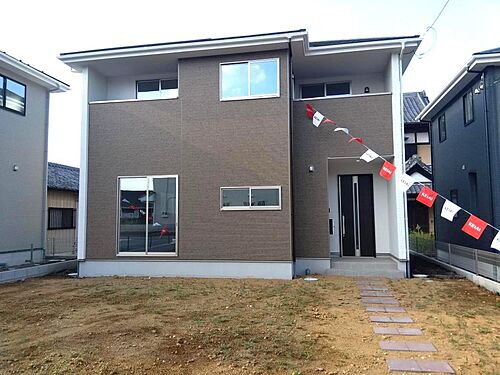 群馬県北群馬郡吉岡町大字大久保 2499万円 4LDK