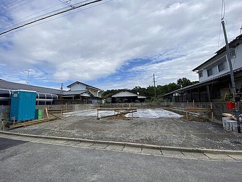 愛媛県伊予市下吾川 2480万円 4LDK