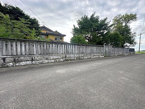 秋田県にかほ市中三地字中村 880万円