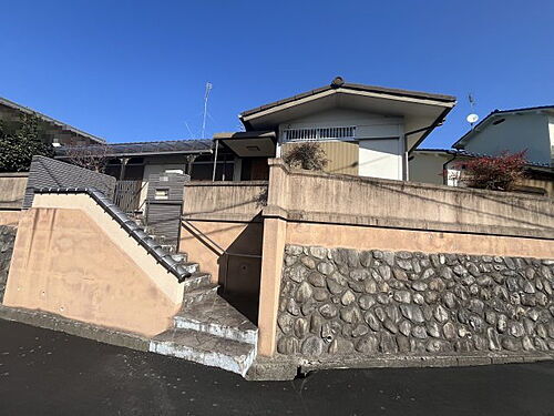奈良県生駒郡平群町大字梨本 750万円