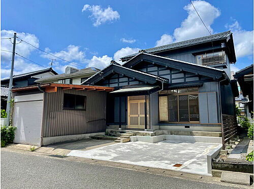 福井県福井市灯明寺町 中古住宅