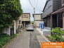 Ｌｉｖｅｌｅ　Ｇａｒｄｅｎ．Ｓ　伊奈町小室第２　１号棟 二方　：　南東　4m　私道、北西　4m　私道