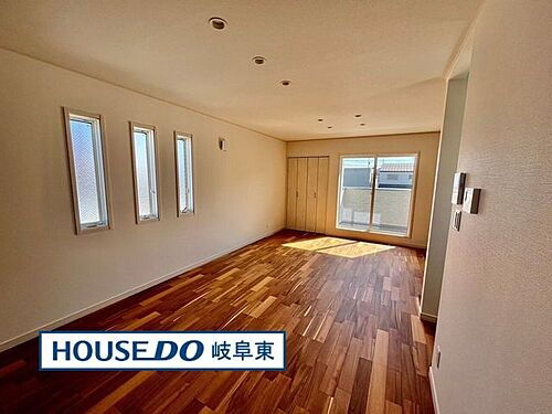 岐阜県岐阜市祈年町１１丁目 3560万円 5LDK