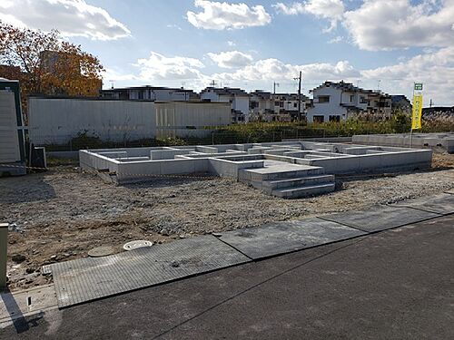 兵庫県三木市岩宮 2990万円 4LDK