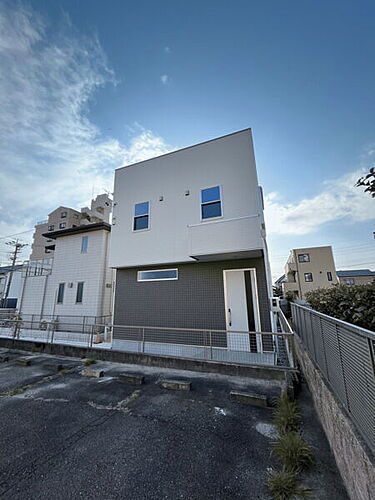 愛知県名古屋市守山区鳥羽見３丁目 中古住宅