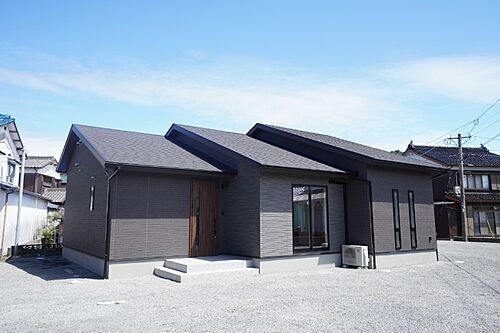 佐賀県唐津市湊町 2099.8万円 4LDK