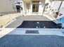 横須賀市長浦町第１　新築　３号棟 駐車スペースは、車種により2台駐車可能です。