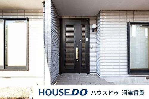 静岡県富士市石坂 2198万円