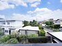 沼津市南本郷町　中古戸建 バルコニーからの眺望です。開放感にあふれた陽光を満喫できます。