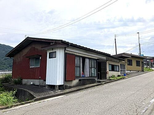 山梨県富士吉田市上暮地３丁目 550万円