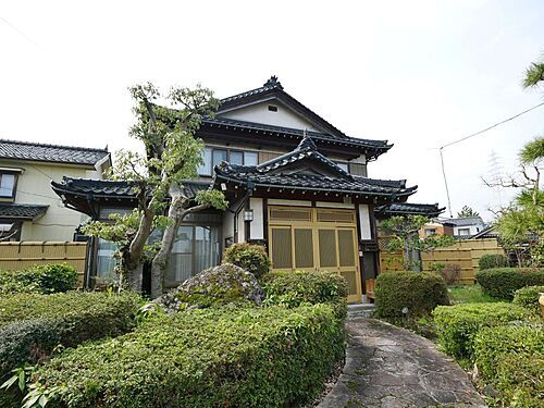 富山県射水市片口 880万円